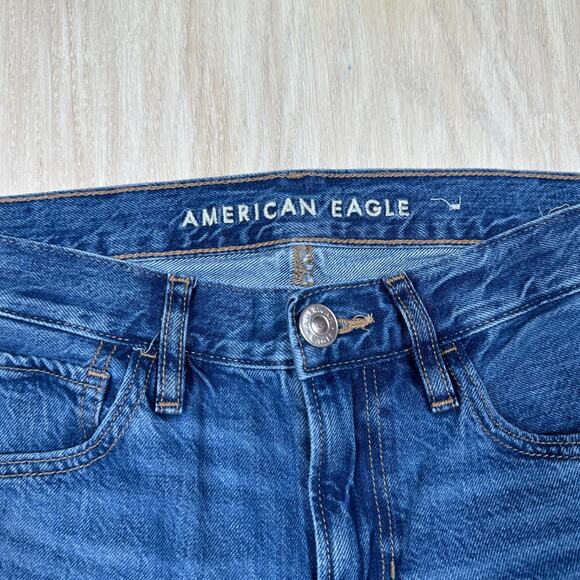 American Eagle 90s Straight Mid Rise Blue Denim Everyday Casual Jeans 2 SHORT - Picture 5 of 15